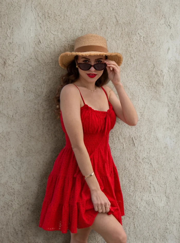 AMBER red beżowa ściana AMBER red beżowa ściana