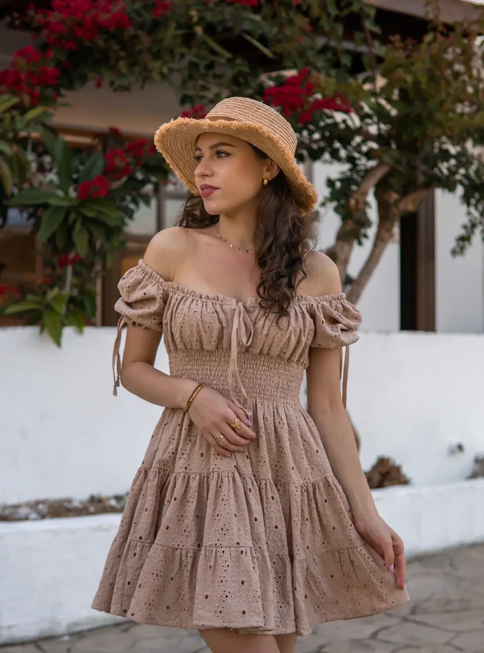 audrey-beige-1 audrey-beige-1